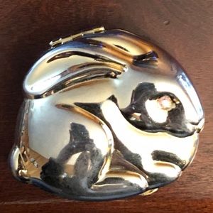 Estée Lauder Golden Rabbit powder compact